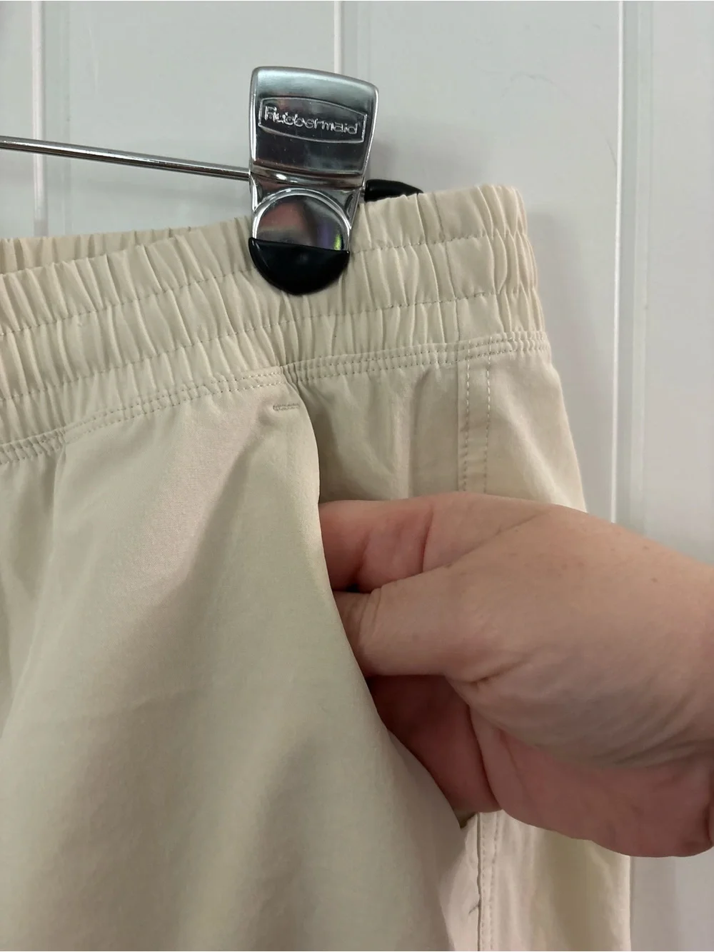 VRST Men's athletic shorts with elastic waist and Drawstring. Size Medium